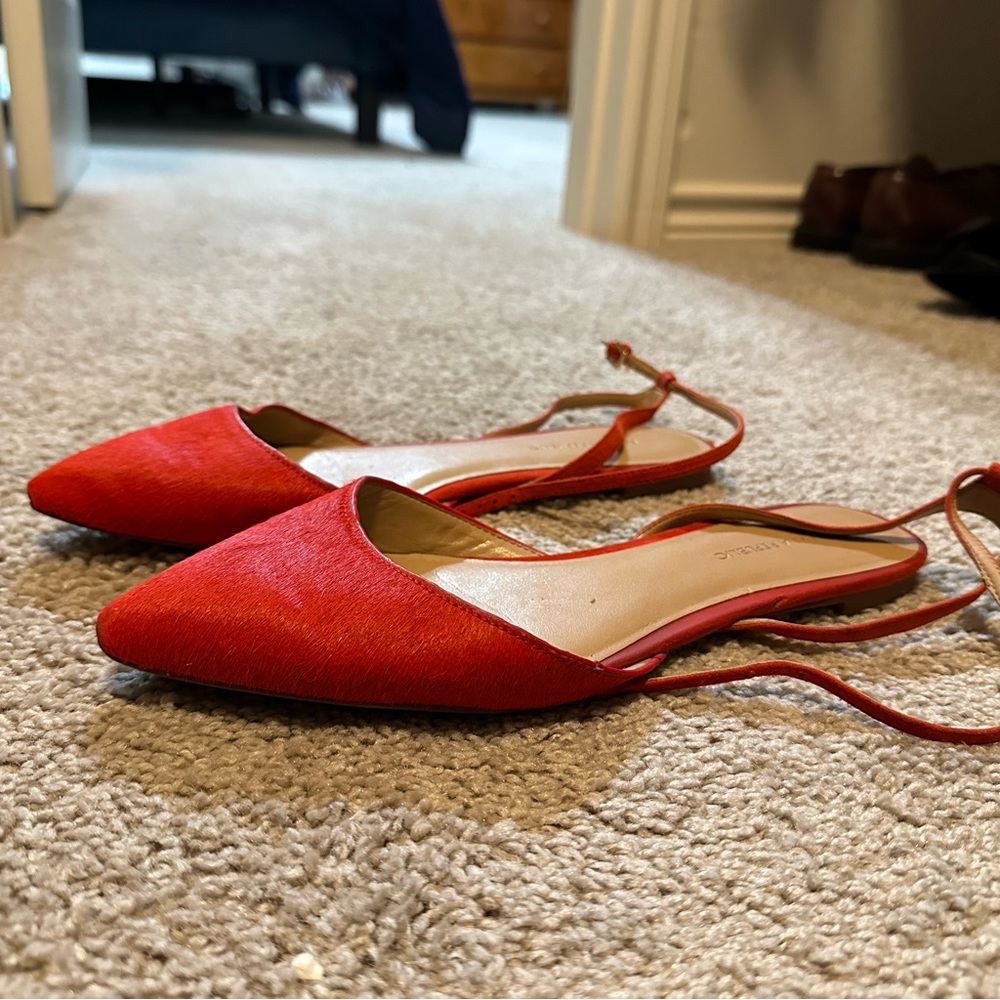 Gently worn red-orange calf fur pointy toe shoes - Picture 2 of 8
